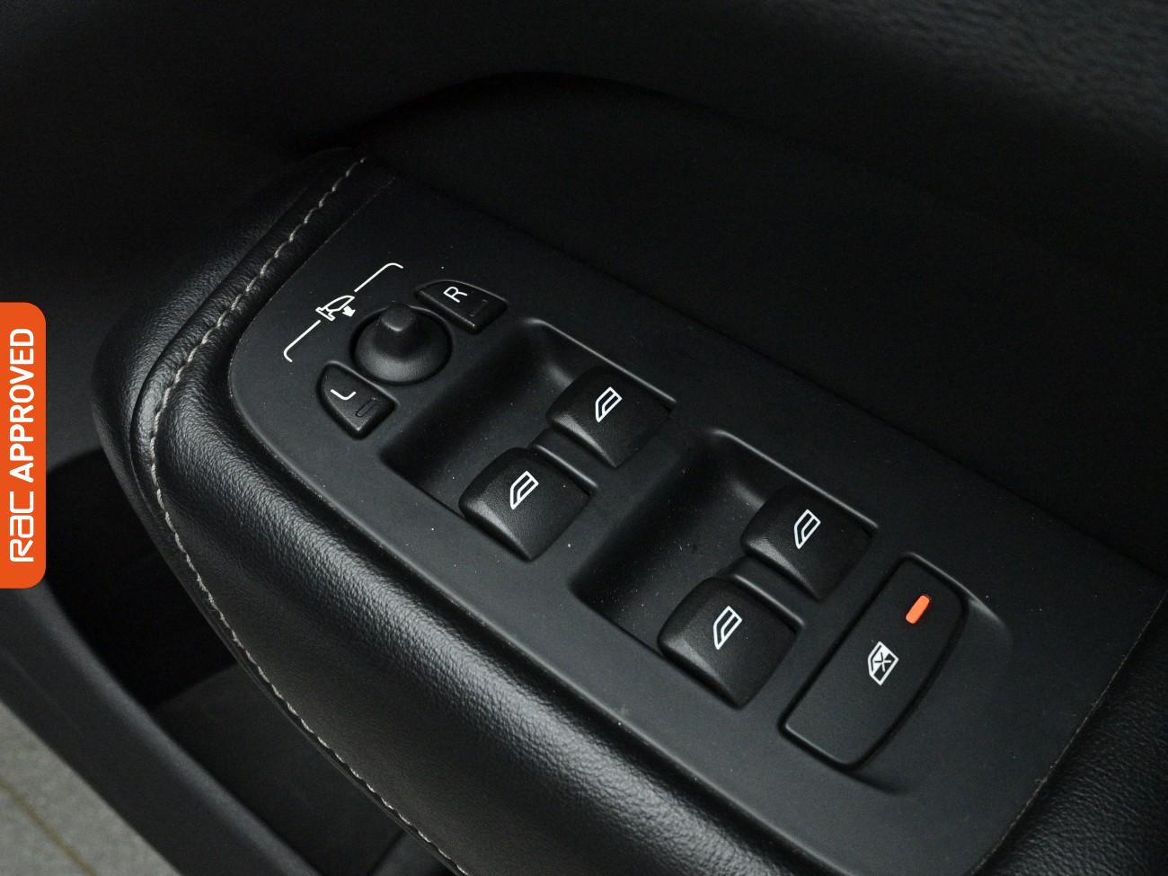 Used Volvo XC60 2018 for sale - 77963262: Photo 27