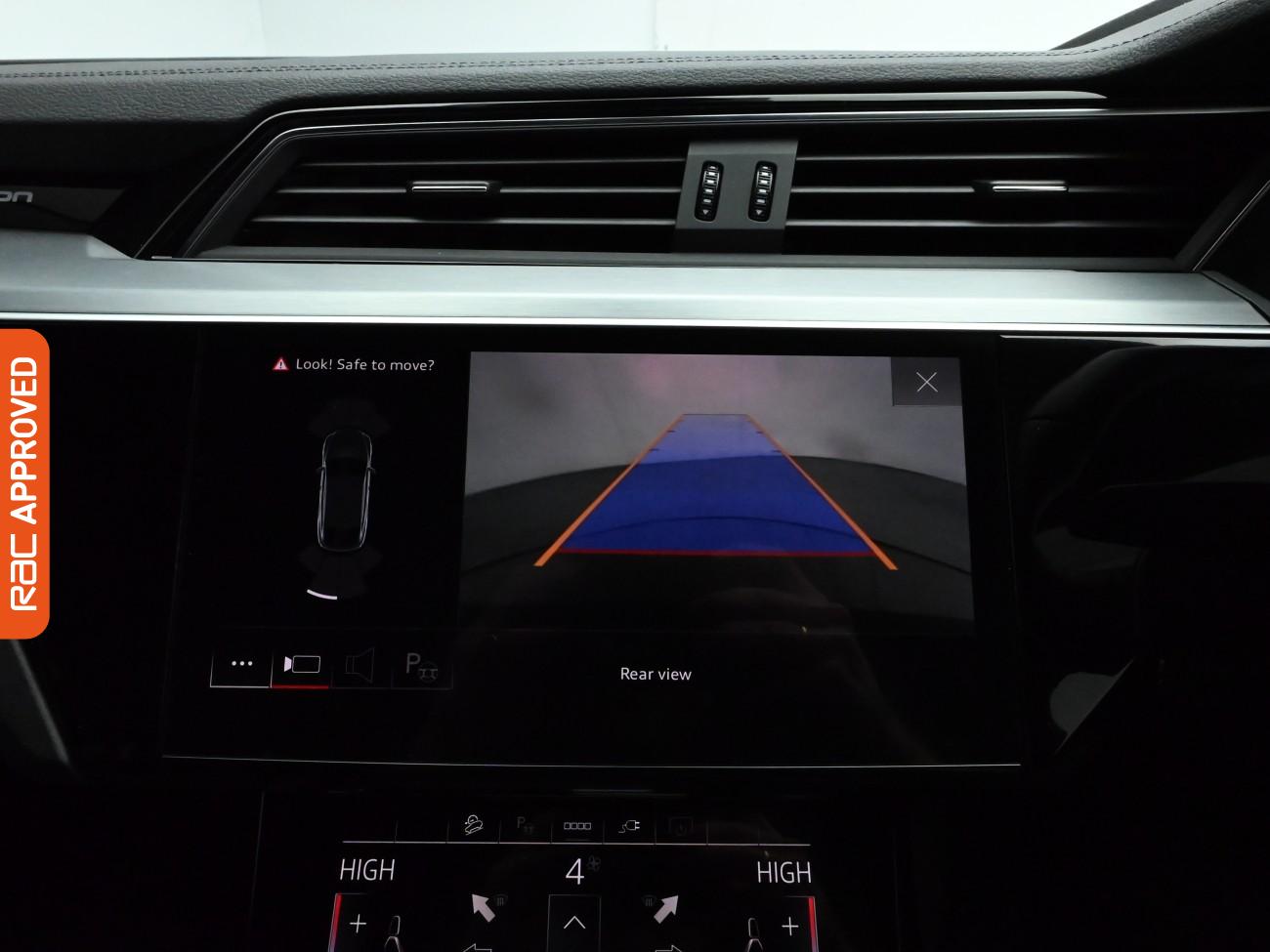 Used Audi e-tron 2022 for sale - 77458810: Photo 3