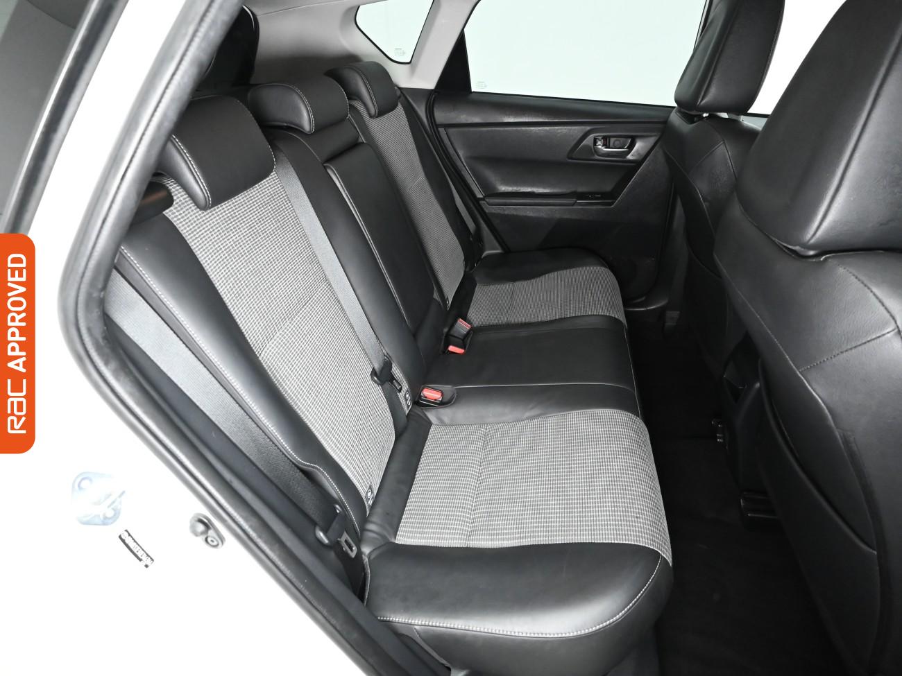 Used Toyota Auris 2017 for sale - 76746277: Photo 13