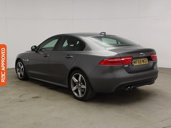 Used Jaguar XE 2018 for sale - 75191358: Photo
