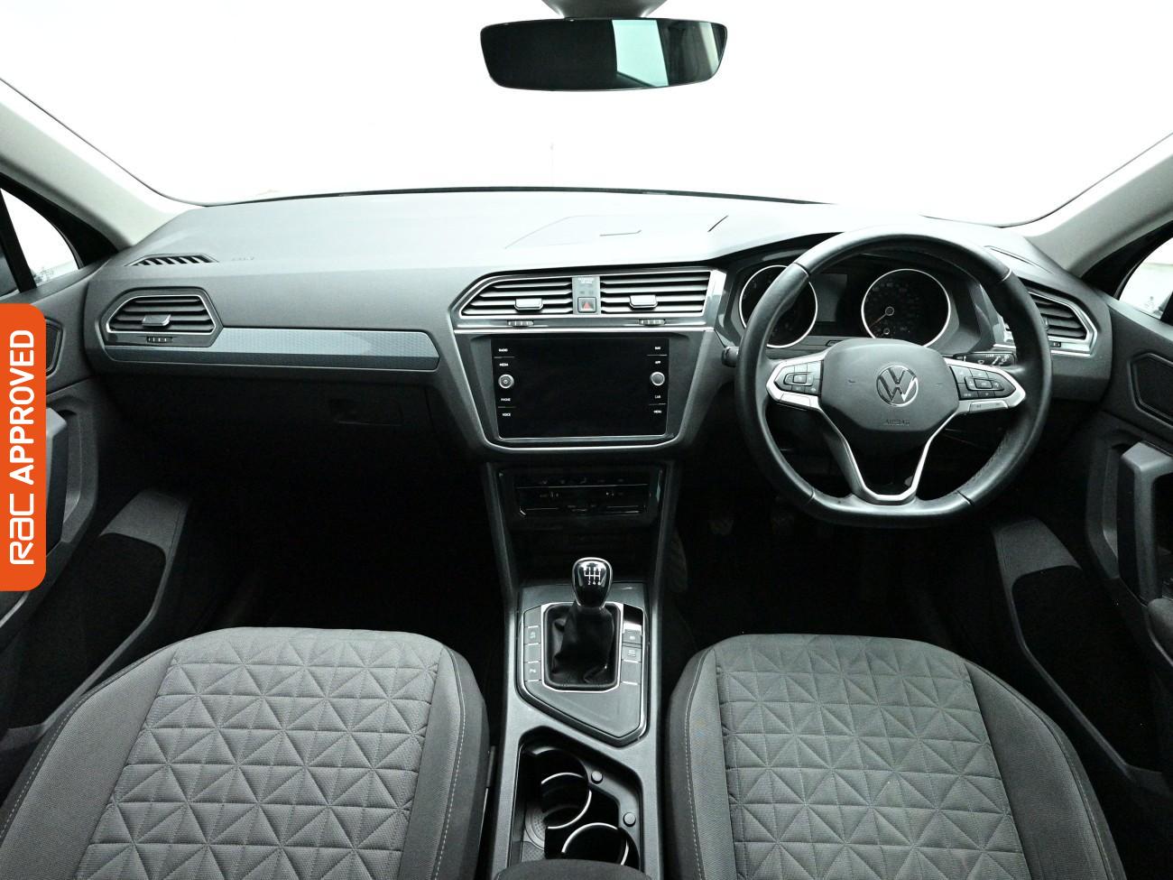 Used Volkswagen Tiguan 2021 for sale - 78155104: Photo 2