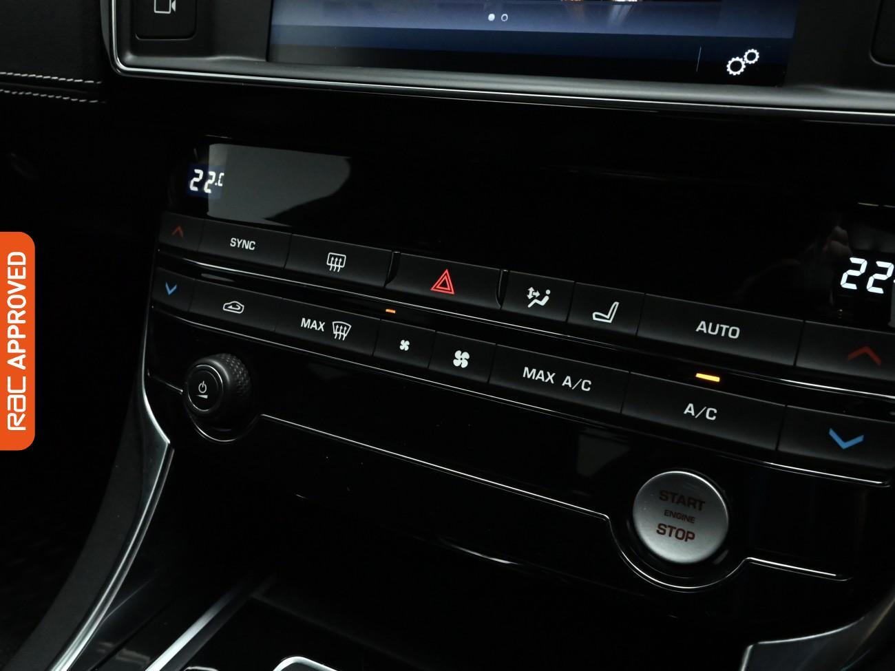 Used Jaguar XE 2017 for sale - 77048411: Photo 14