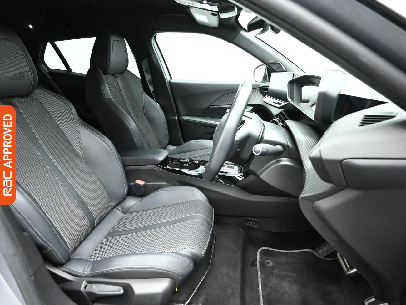 Used Peugeot E-2008 2022 for sale - 76491171: Photo 13