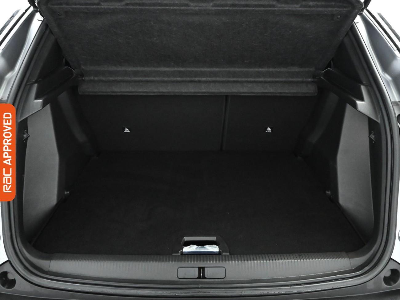 Used Peugeot E-2008 2022 for sale - 76491171: Photo 15