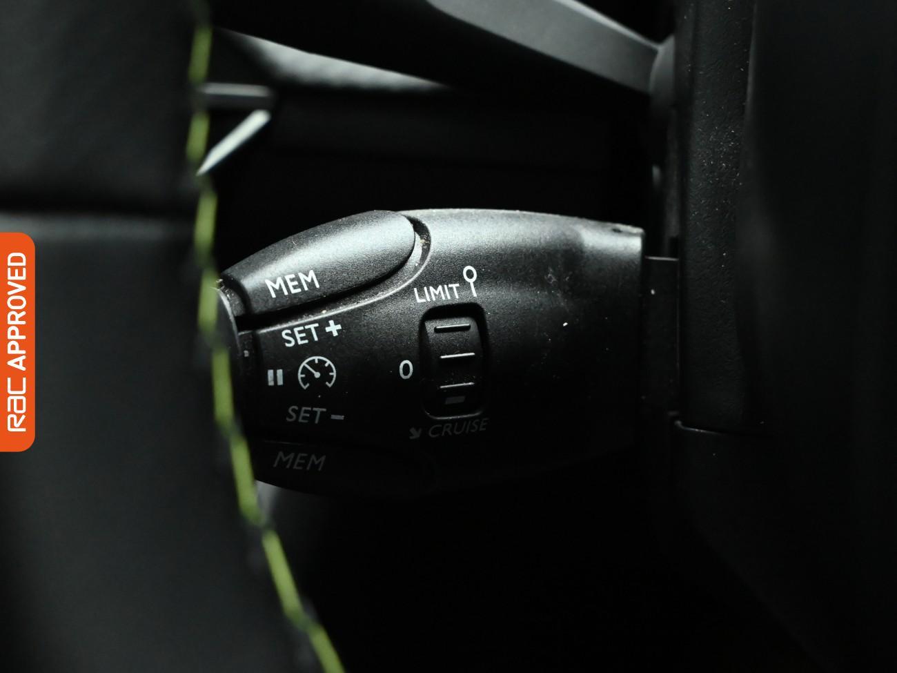 Used Peugeot E-2008 2022 for sale - 76491171: Photo 21