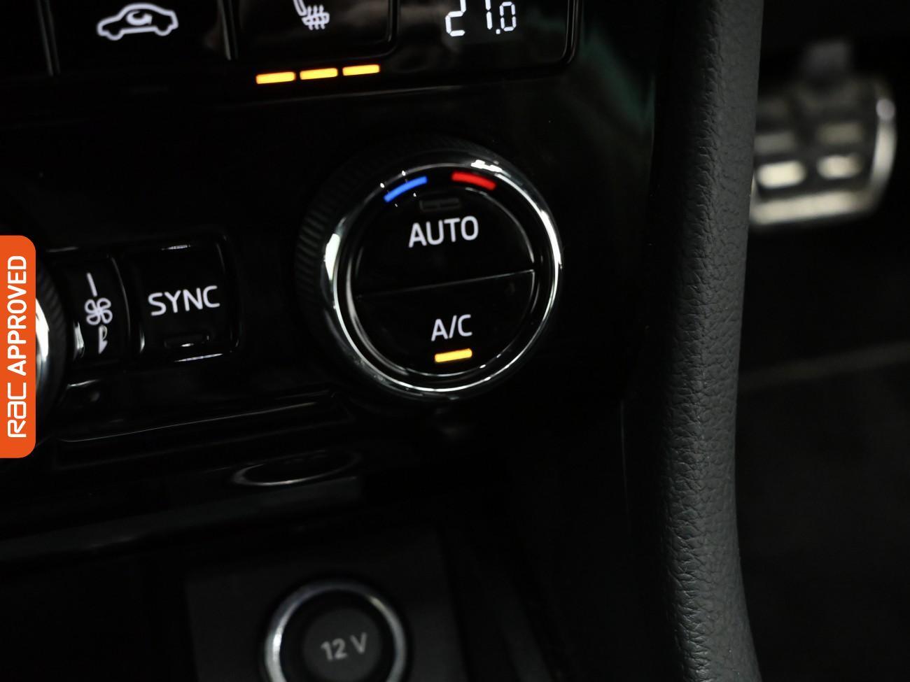 Used Skoda Superb 2019 for sale - 77172682: Photo 19