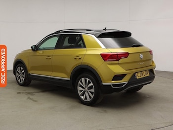 Used Volkswagen T-Roc 2019 for sale - 75499560: Photo