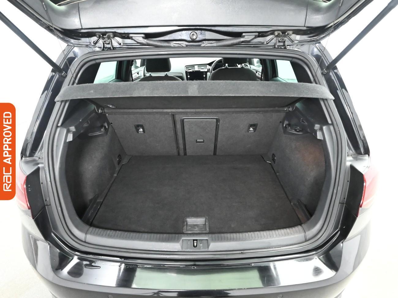 Used Volkswagen Golf 2018 for sale - 76961574: Photo 24