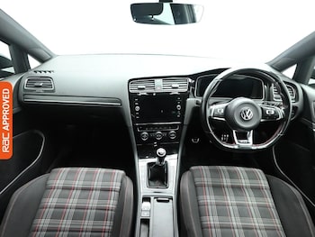 Used Volkswagen Golf 2018 for sale - 76961574: Photo