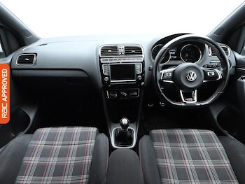 Used Volkswagen Polo 2016 for sale - 75834421: Photo