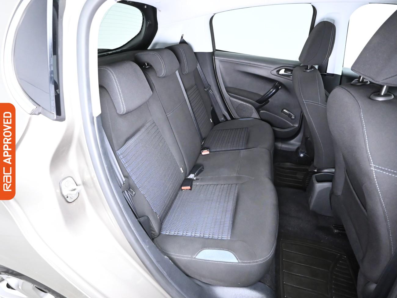 Used Peugeot 208 2014 for sale - 76362796: Photo 13