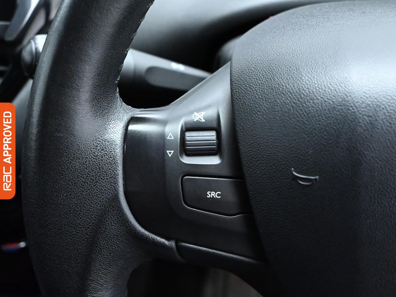 Used Peugeot 208 2014 for sale - 76362796: Photo 19