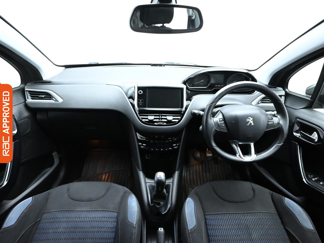 Used Peugeot 208 2014 for sale - 76362796: Photo 2