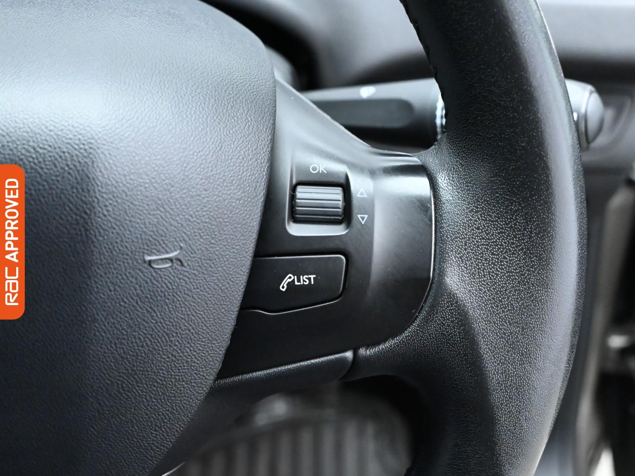 Used Peugeot 208 2014 for sale - 76362796: Photo 21