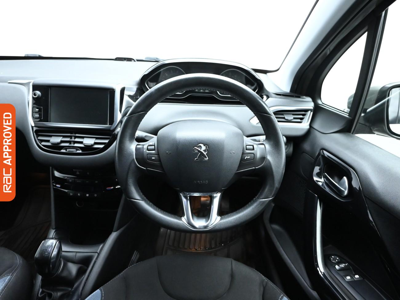 Used Peugeot 208 2014 for sale - 76362796: Photo 9