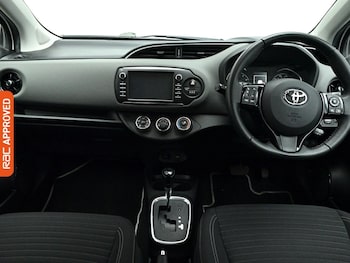 Used Toyota Yaris 2017 for sale - 79066845: Photo