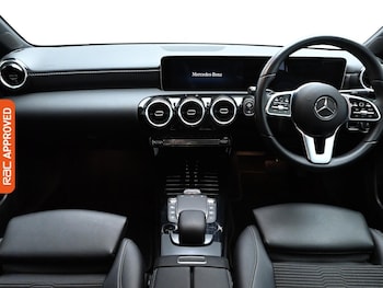 Used Mercedes-Benz A-Class 2020 for sale - 76206933: Photo 2