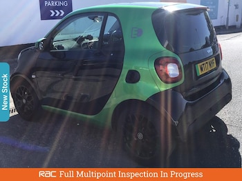 Used smart fortwo 2017 for sale - 76047409: Photo
