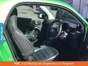 Used smart fortwo 2017 for sale - 76047409: Photo