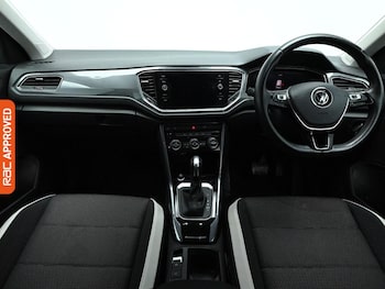 Used Volkswagen T-Roc 2021 for sale - 77820256: Photo