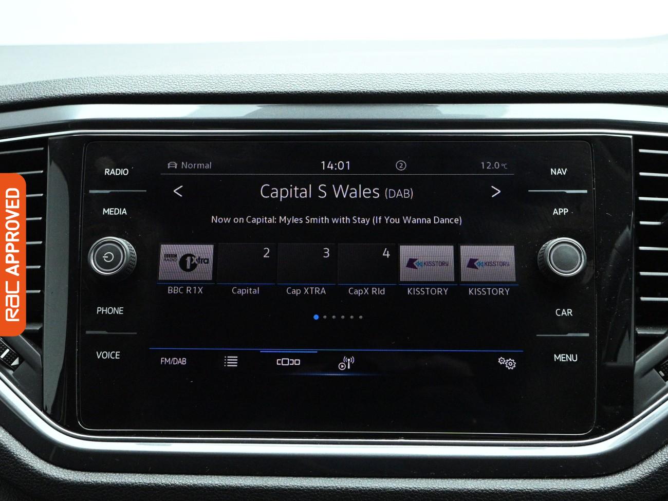 Used Volkswagen T-Roc 2021 for sale - 77820256: Photo 3