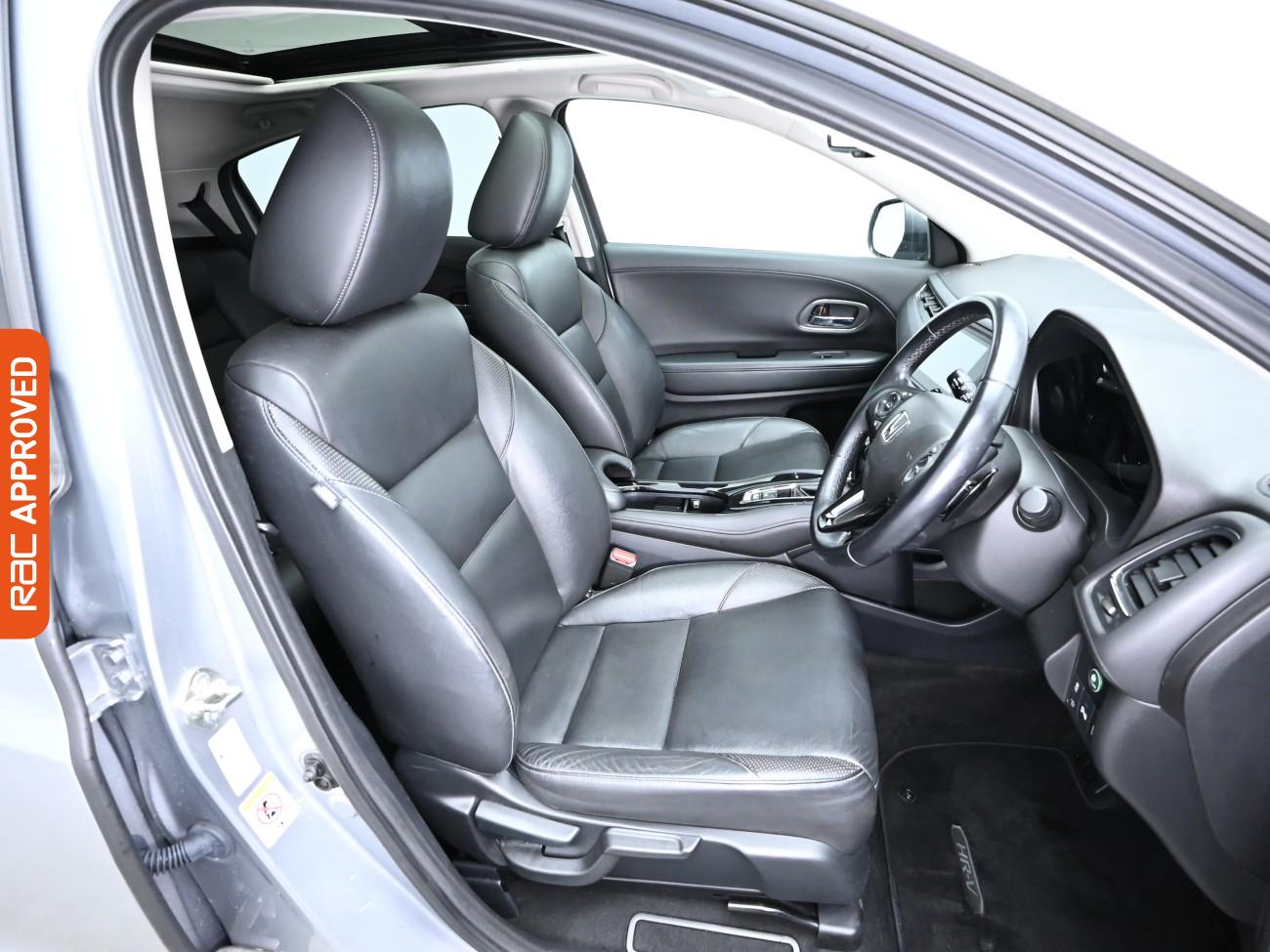 Used Honda HR-V 2017 for sale - 76323930: Photo 11