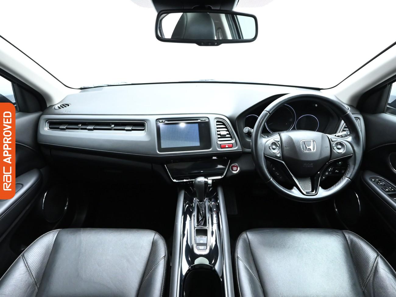 Used Honda HR-V 2017 for sale - 76323930: Photo 2