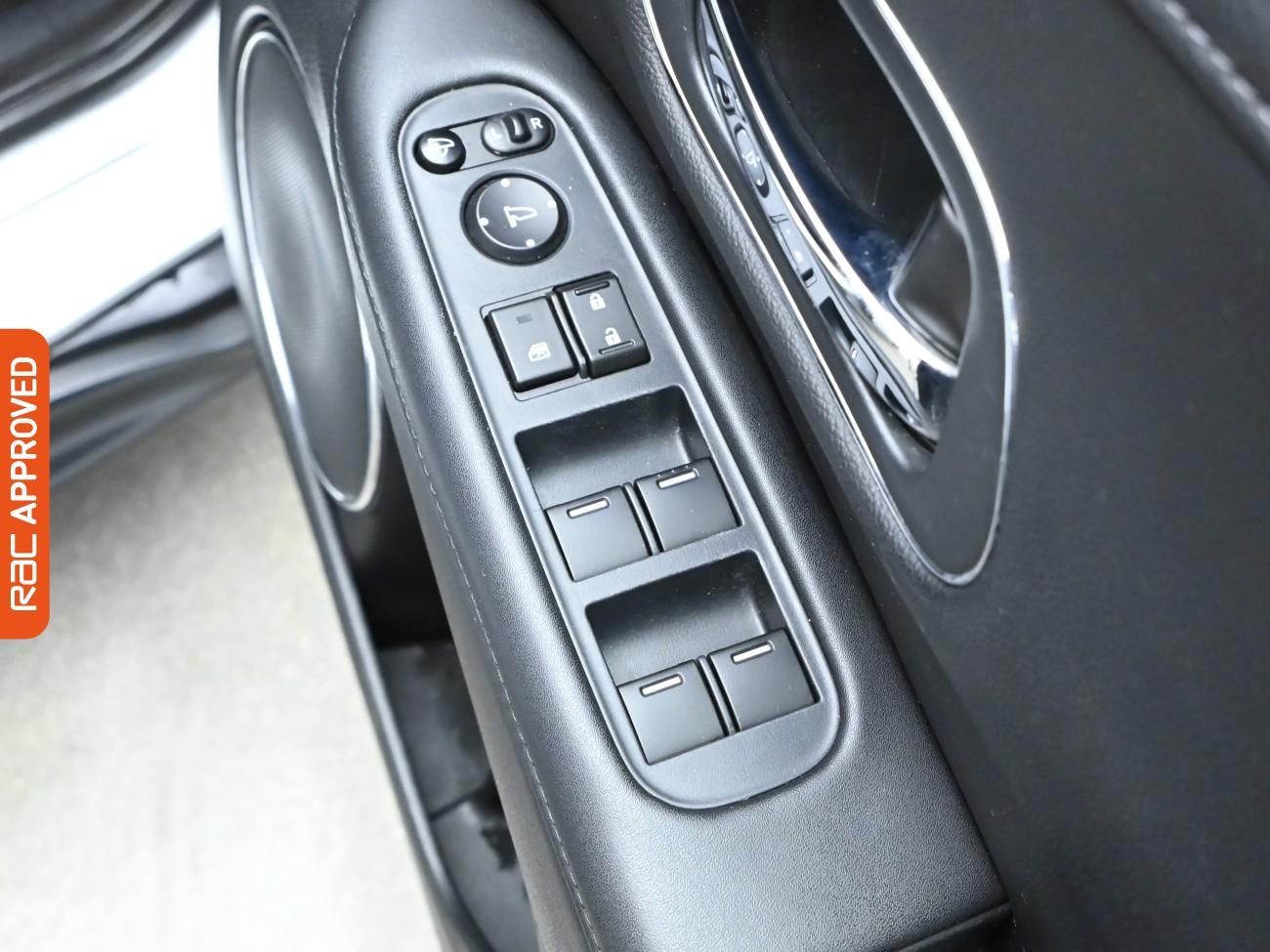 Used Honda HR-V 2017 for sale - 76323930: Photo 27