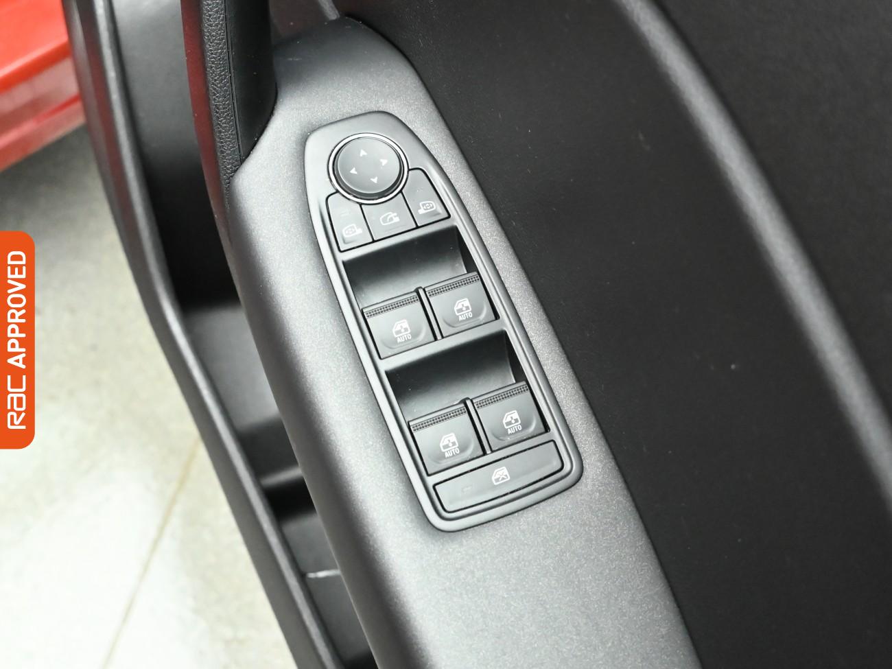 Used Renault Captur 2021 for sale - 76629858: Photo 25