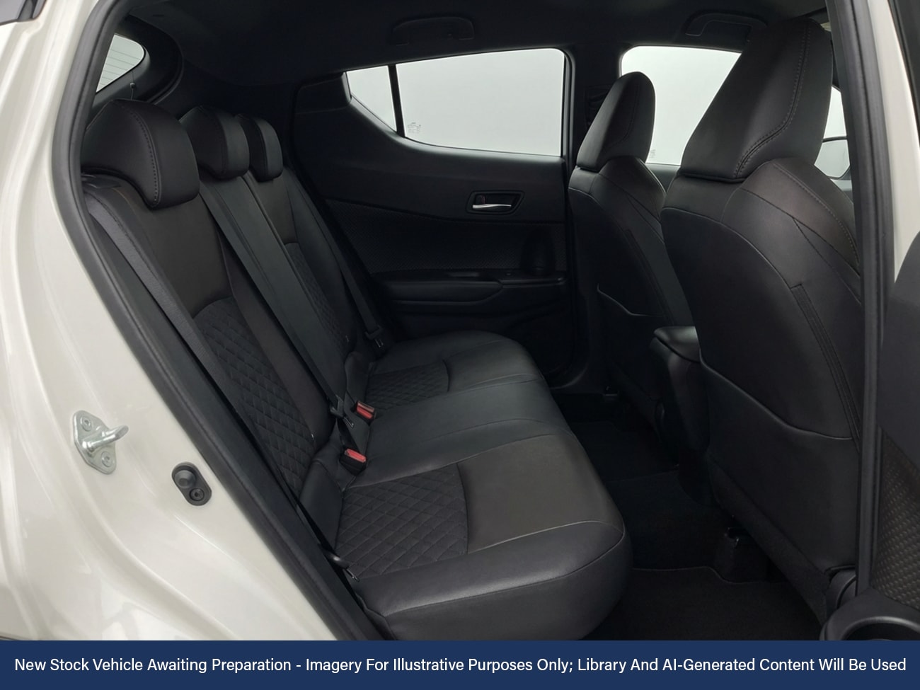 Used Toyota C-HR 2017 for sale - 77649294: Photo 4