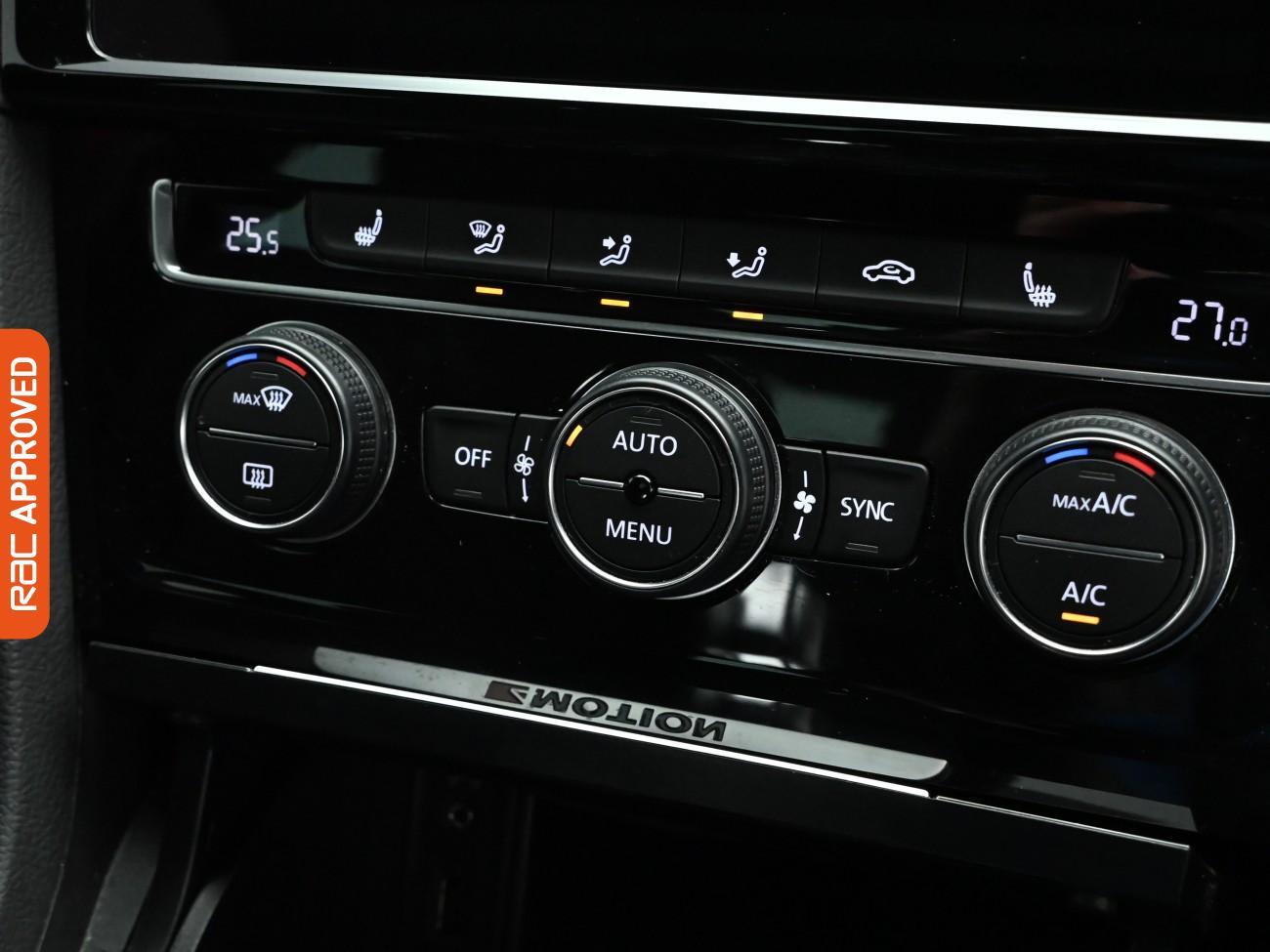 Used Volkswagen Golf 2017 for sale - 77286896: Photo 17