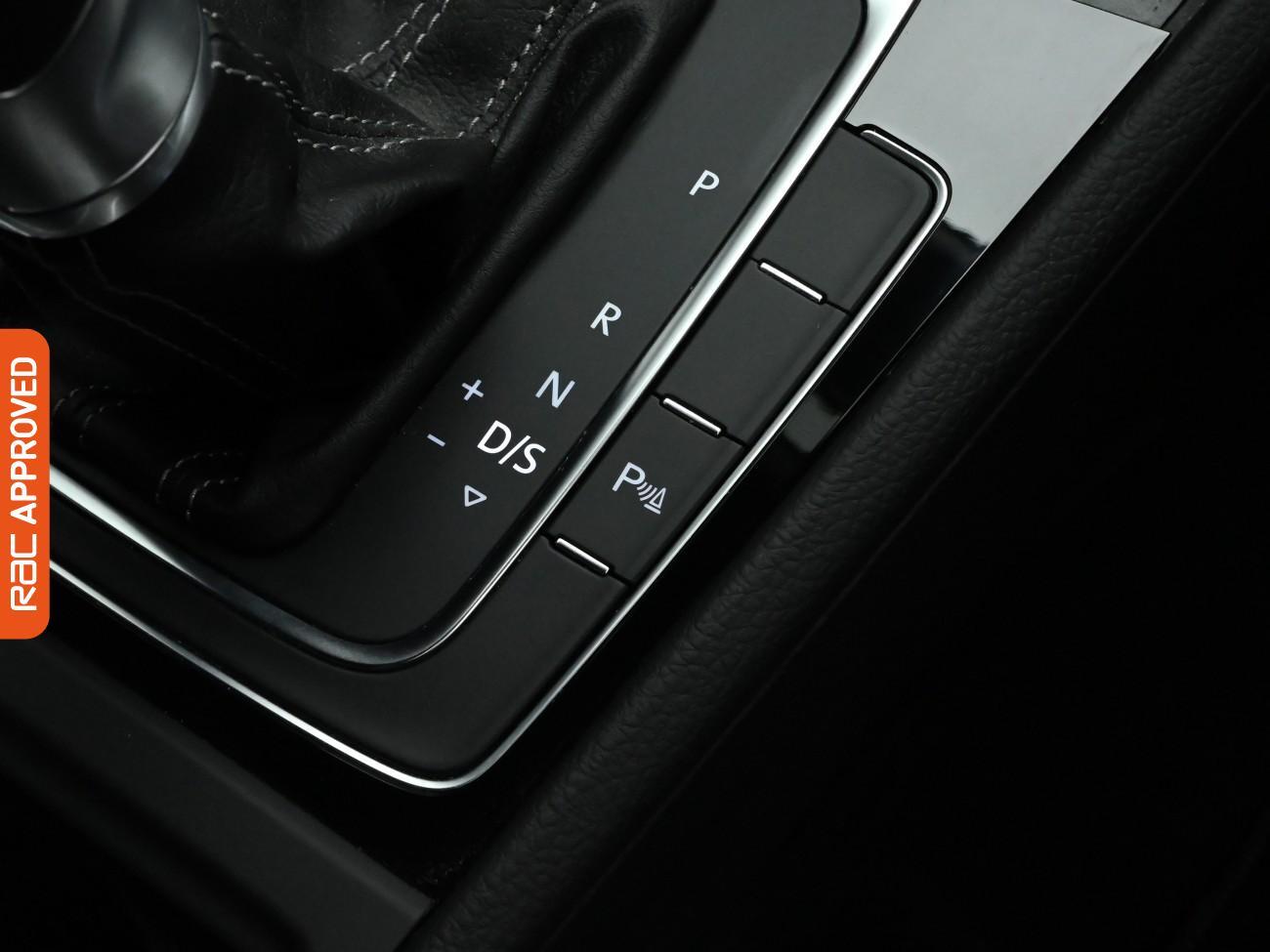 Used Volkswagen Golf 2017 for sale - 77286896: Photo 18