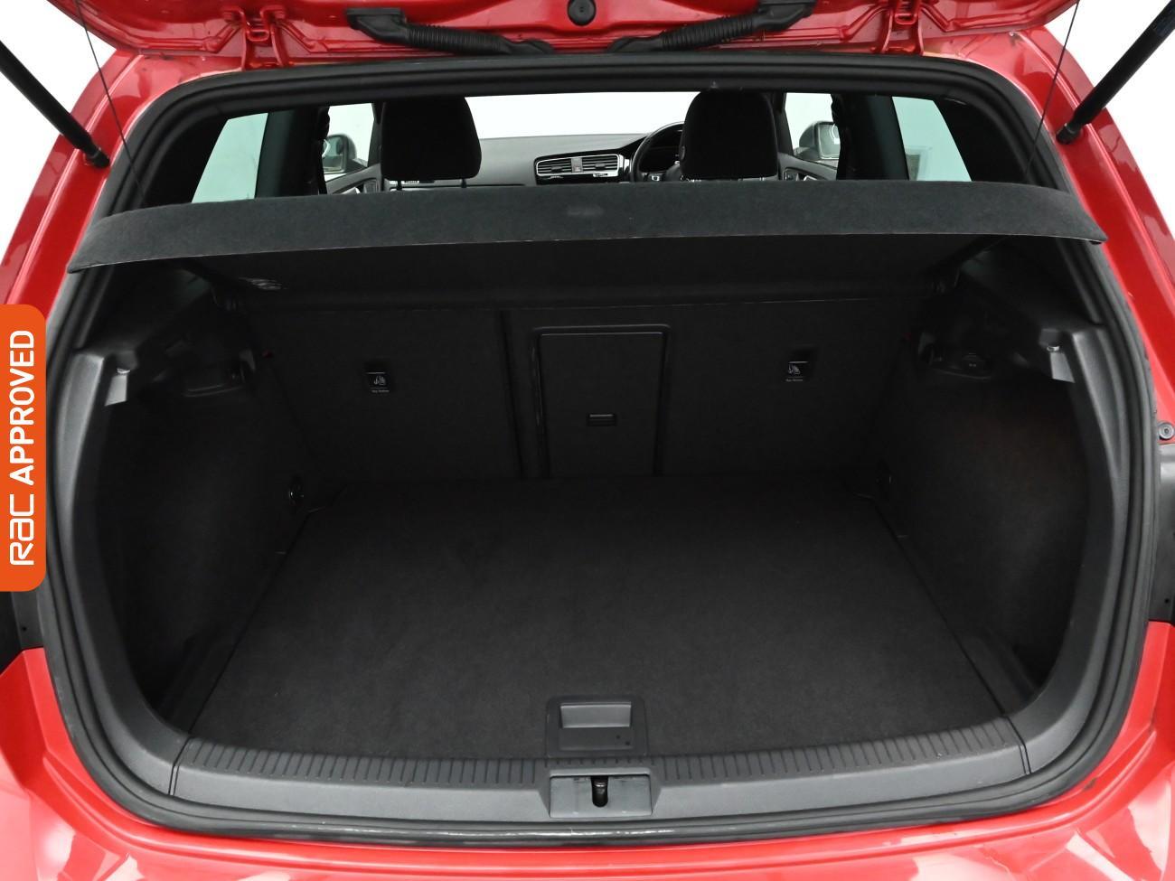 Used Volkswagen Golf 2017 for sale - 77286896: Photo 28