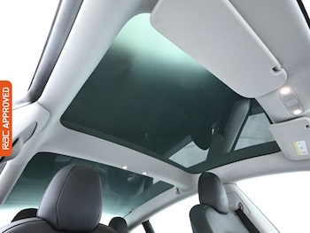Used Tesla Model 3 2021 for sale - 75786496: Photo