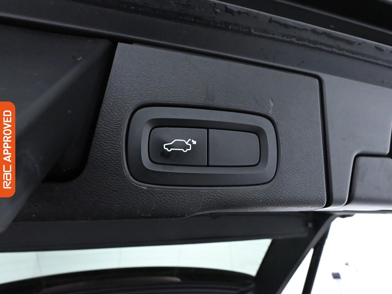 Used Volvo XC60 2025 for sale - 76405911: Photo 15