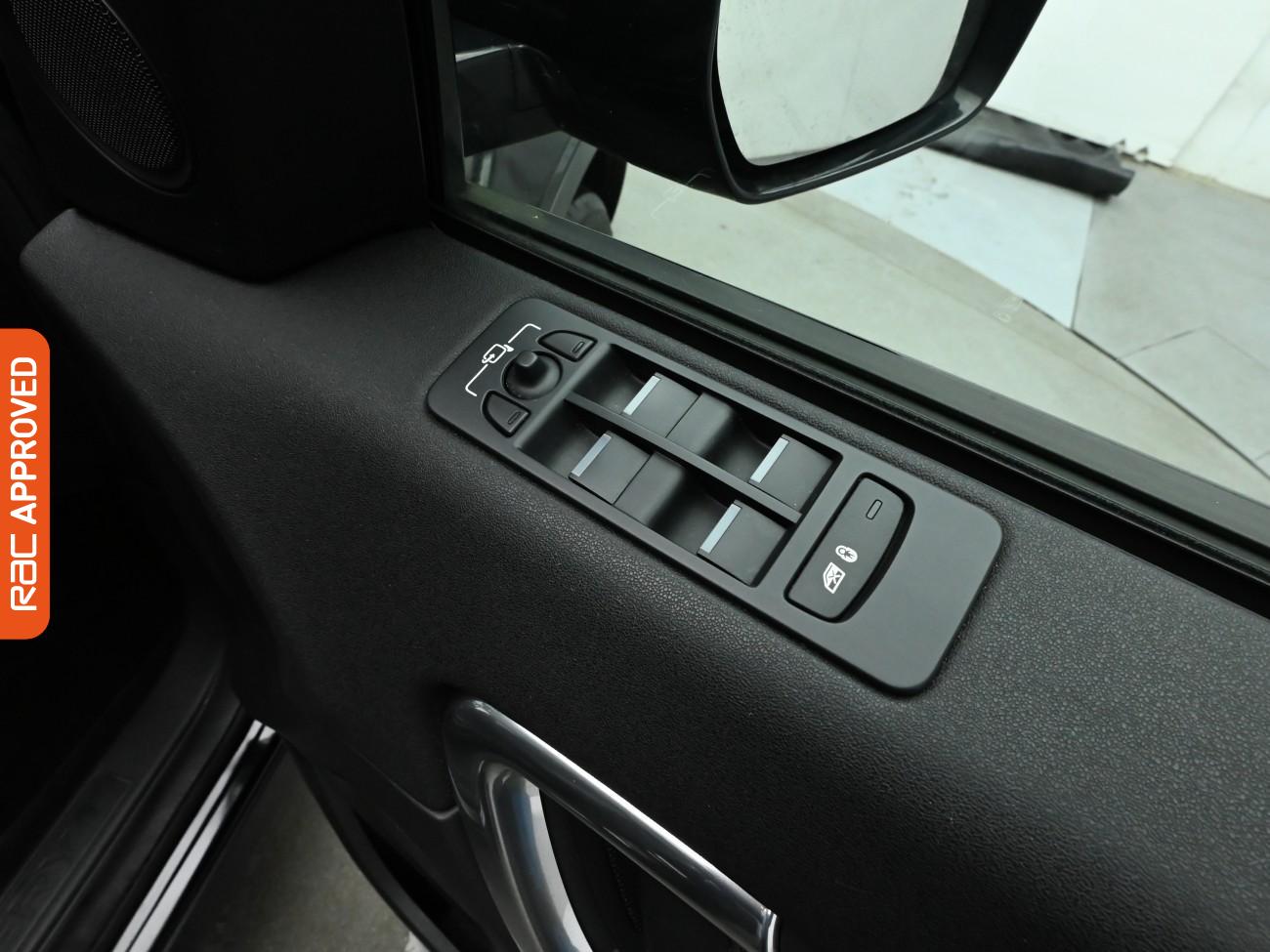 Used Land Rover Discovery Sport 2018 for sale - 77249456: Photo 24