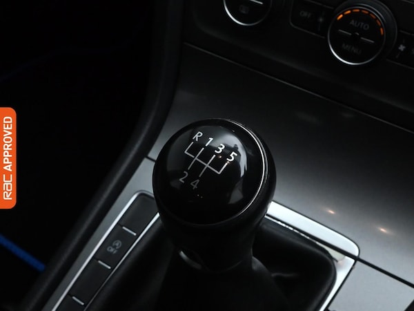 Used Volkswagen Golf 2015 for sale - 75582684: Photo 19