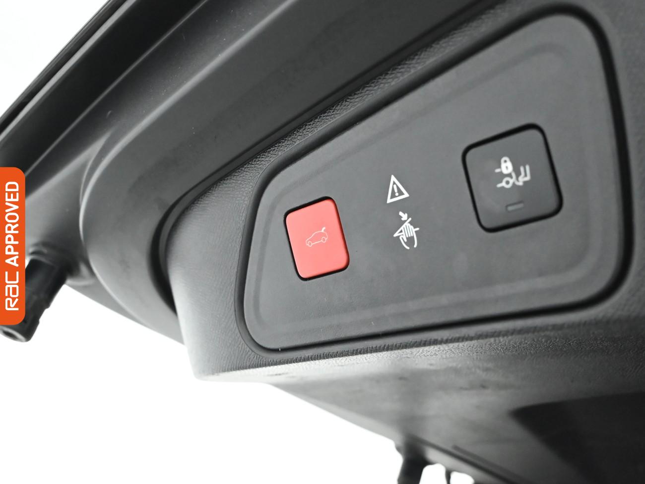 Used Peugeot 3008 2018 for sale - 76649236: Photo 29