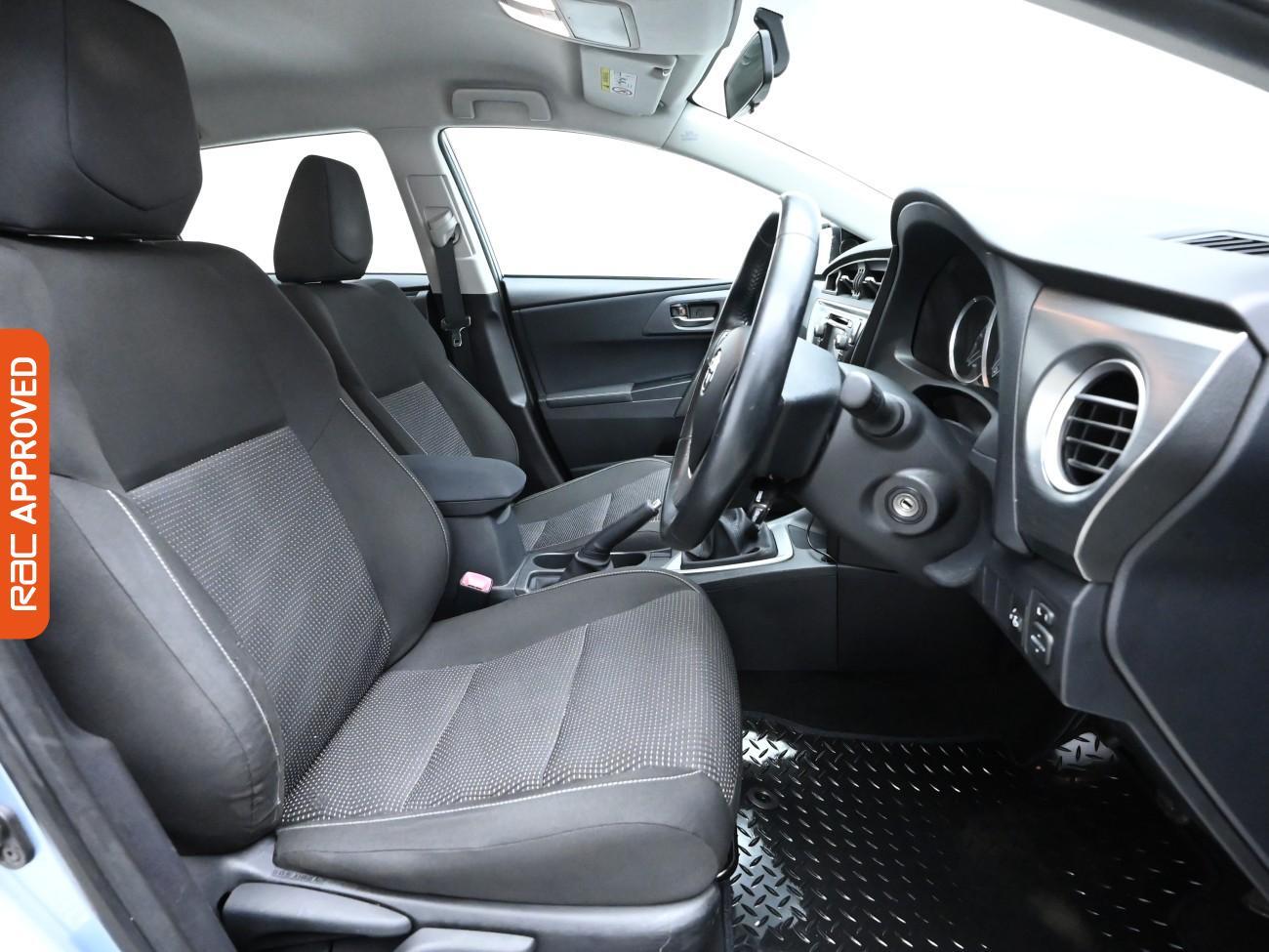 Used Toyota Auris 2013 for sale - 76330618: Photo 12