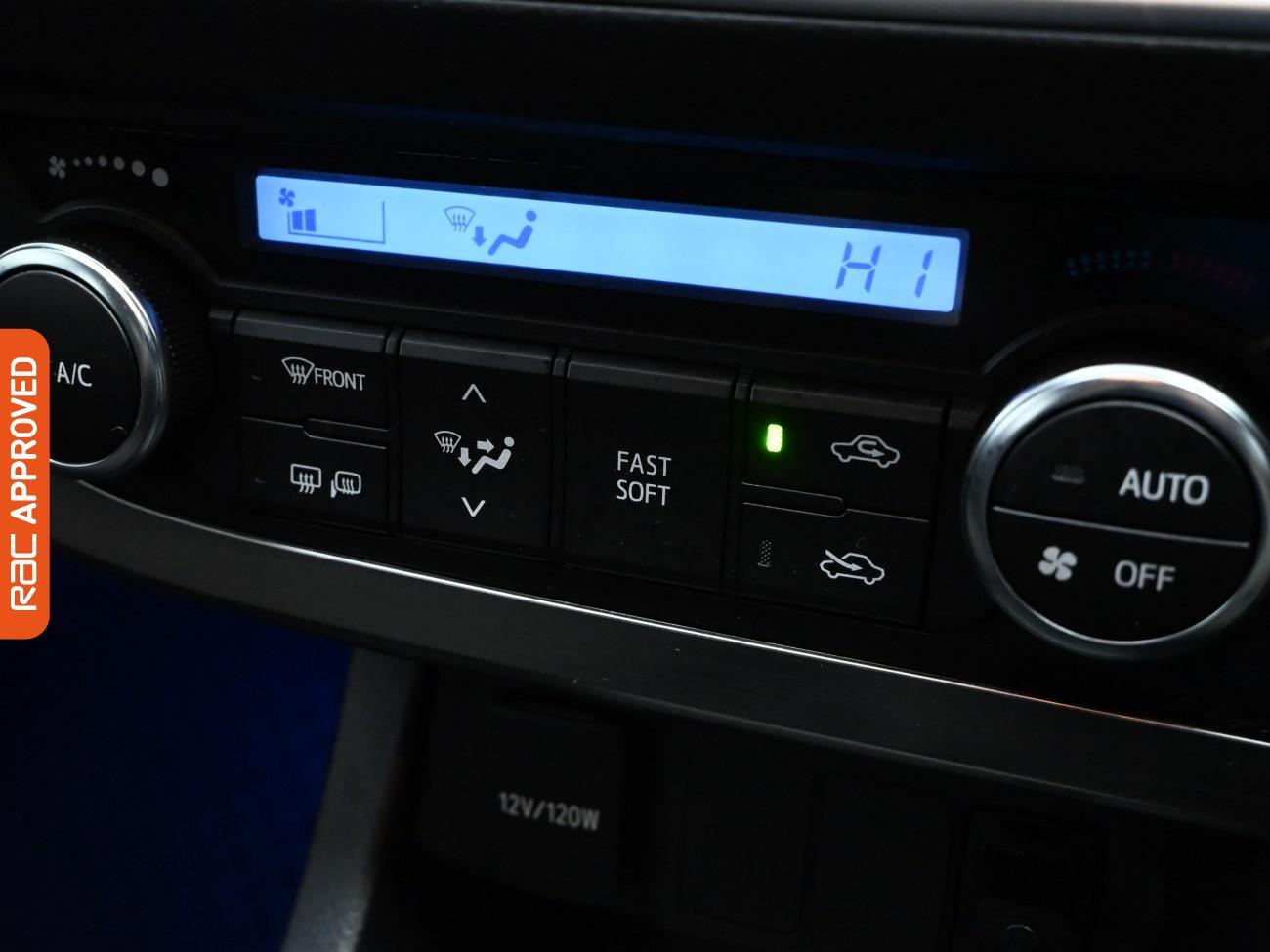 Used Toyota Auris 2013 for sale - 76330618: Photo 17