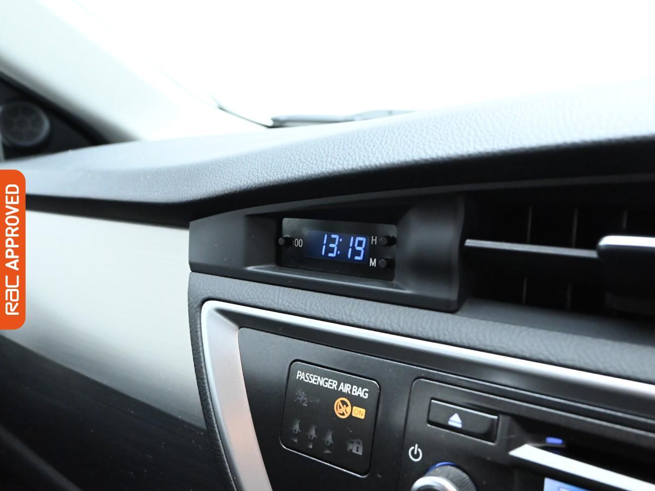 Used Toyota Auris 2013 for sale - 76330618: Photo 21