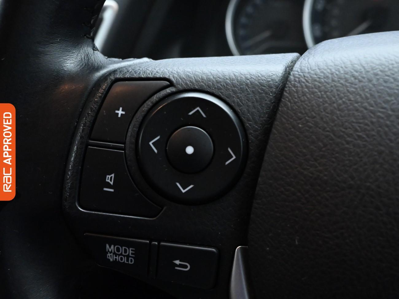 Used Toyota Auris 2013 for sale - 76330618: Photo 23