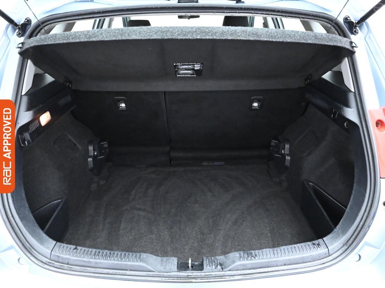Used Toyota Auris 2013 for sale - 76330618: Photo 25
