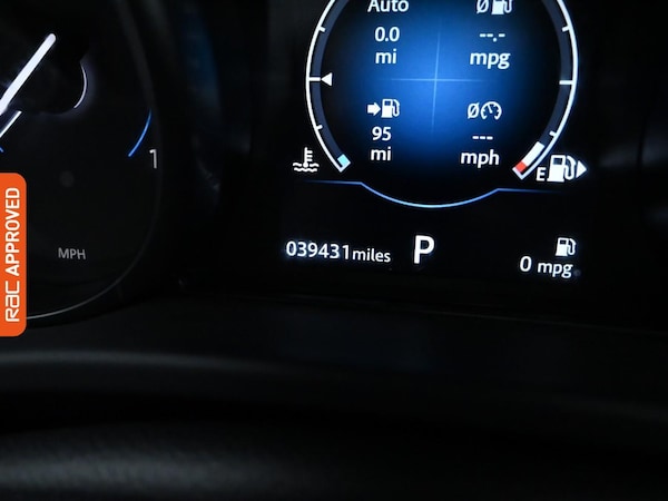 Used Jaguar XE 2018 for sale - 75824630: Photo 11