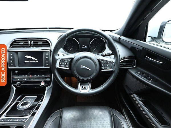 Used Jaguar XE 2018 for sale - 75824630: Photo 9