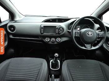 Used Toyota Yaris 2018 for sale - 78451968: Photo