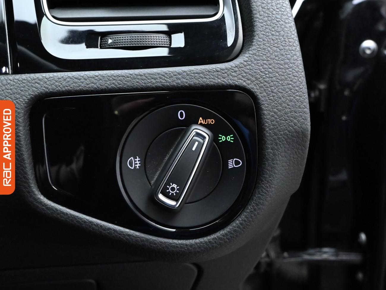 Used Volkswagen Golf 2018 for sale - 76236736: Photo 23