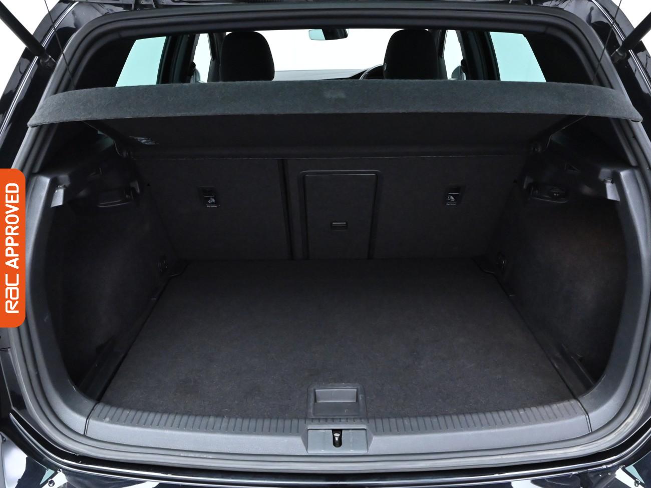 Used Volkswagen Golf 2018 for sale - 76236736: Photo 28