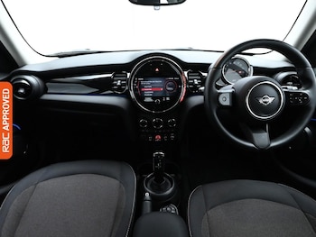 Used MINI Hatch 2025 for sale - 76128457: Photo 2