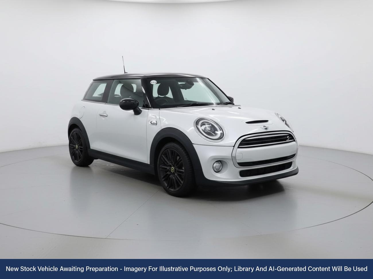 Used MINI Electric Hatch 2022 for sale - 76705522: Photo 1